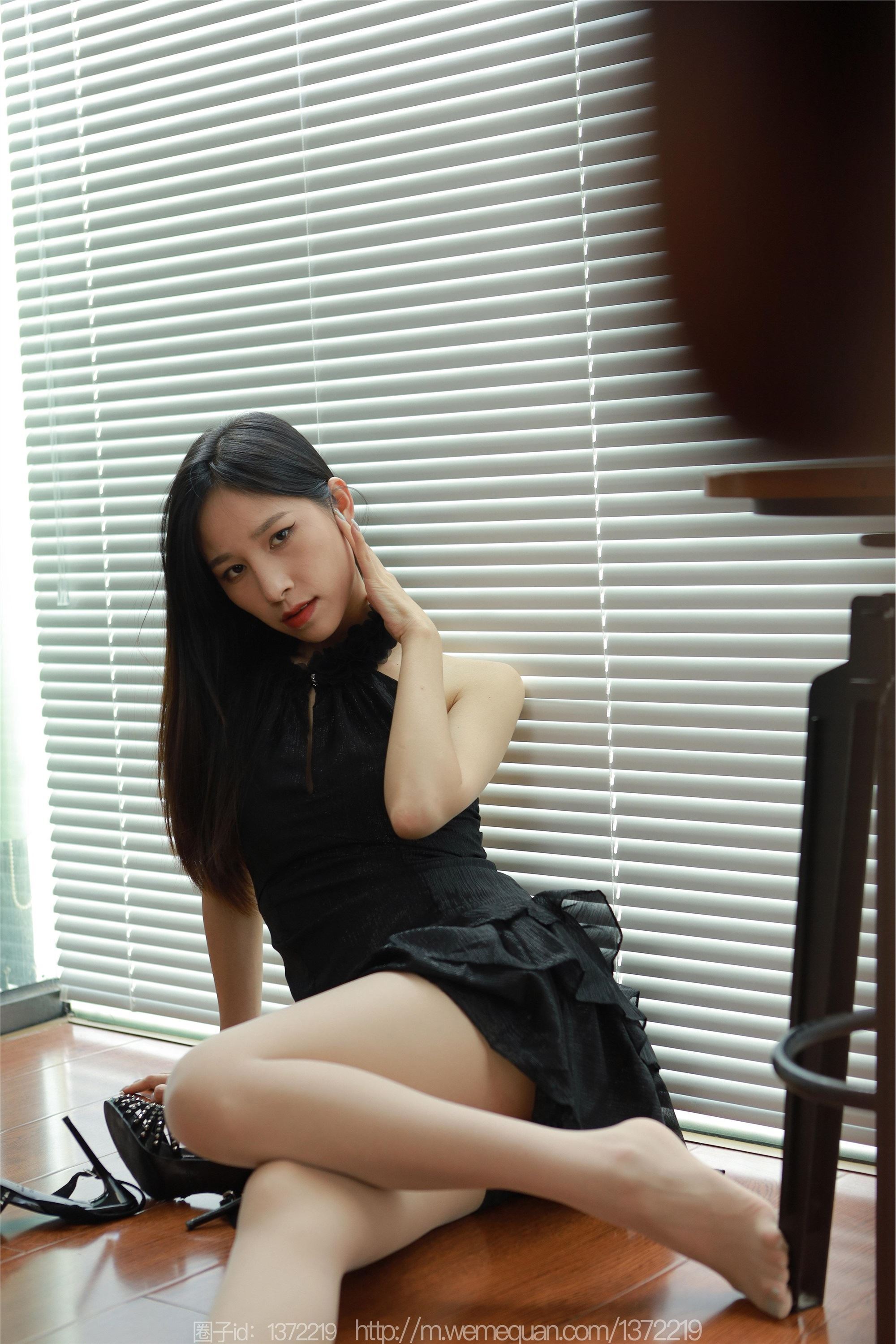 IESS异思趣向  2023.05.17 丝享家 1454 美子《露背连衣裙》